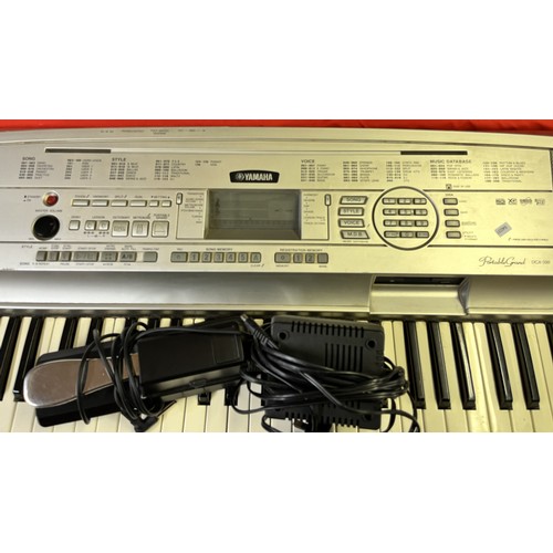 279 - YAMAHA PORTABLE GRAND DGX-500 PIANO KEYBOARD (GWO)