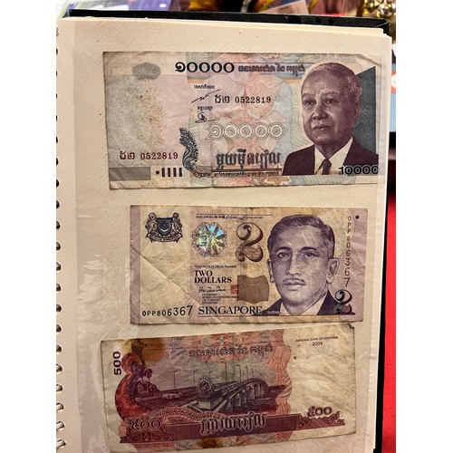 127 - ALBUM OF 31 WORLD BANK NOTES