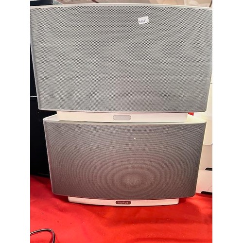 276 - 2 SONOS PLAY 5 SPEAKERS(A/F)