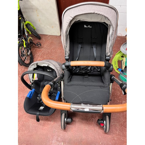 11 - SILVER CROSS PUSHCHAIR WITH CAR SEAT & RAIN COVER(VGC)