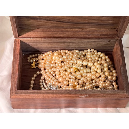 200 - CARVED WOOD JEWELLERY BOX & PEARLS