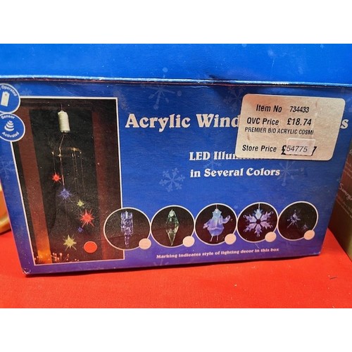 235 - BOXED ACRYLIC WIND CHIMES & BOXED SEASONAL ELEMENTS PAIR OF SNOWMAN DIP BOWLS WITH SPREADERS(NEW)