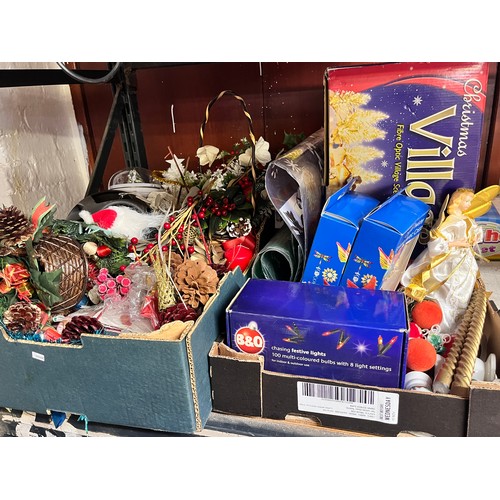 68 - 2 BOXES OF CHRISTMAS ORNAMENTAL & DECORATION ITEMS INCL BOXED