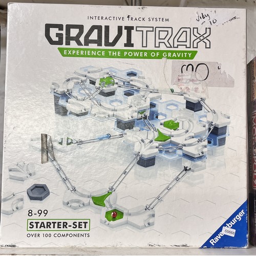 77 - BOXED GRAVI TRAX GAME