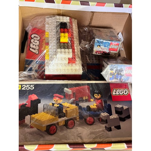 93 - BOX OF VINTAGE LEGO