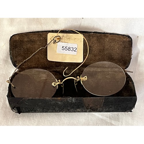 158 - CASED VINTAGE SPECTACLES