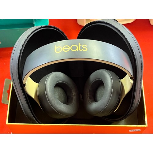 203 - CASED BEATS HEADPHONES(A/F)