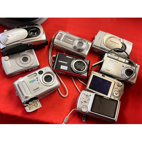 217 - 9 DIGITAL CAMERAS(A/F)