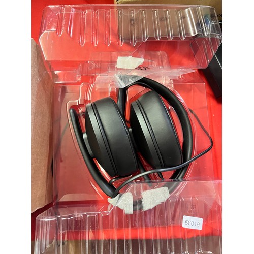 226 - SENNHEISER HEADPHONES(A/F)