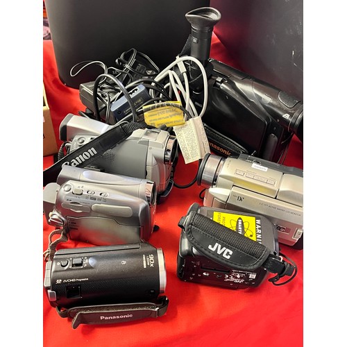 231 - 6 DIGITAL CAMCORDERS INCL JVC & PANASONIC(A/F)