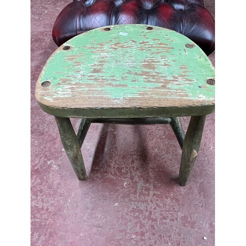 19 - VINTAGE L.E.C. STOOL