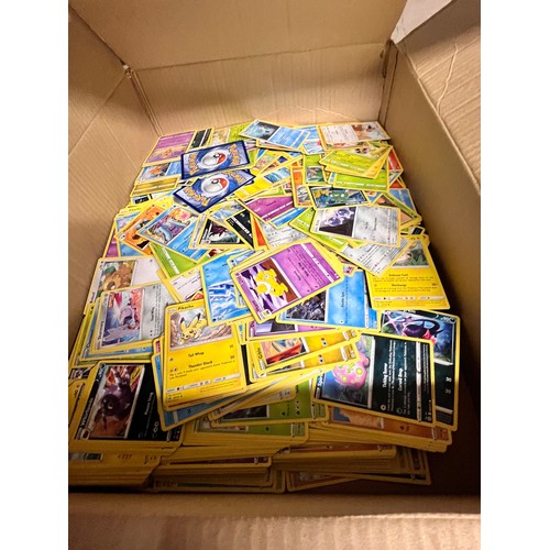 96 - COLLECTION OF 1100 OF POKEMON CARDS(RESERVED AT £20)