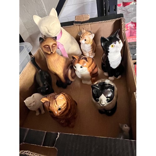 115 - BOX OF CAT FIGURES INCL ARTFORM & STONE WARE