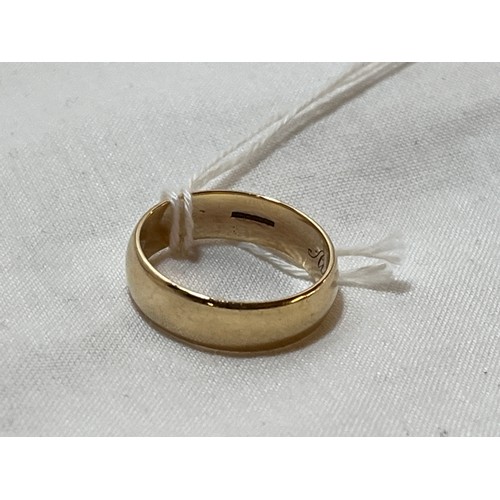 235 - 9ct GOLD WEDDING BAND(5gms Sz O)