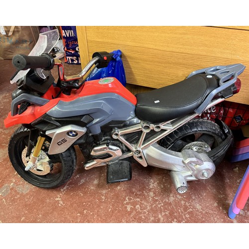 12 - CHILD'S BMW MOTORBIKE (W/O)