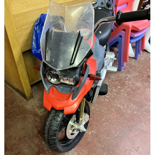 12 - CHILD'S BMW MOTORBIKE (W/O)