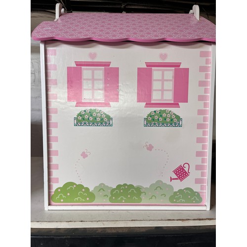 35 - DOLLS HOUSE