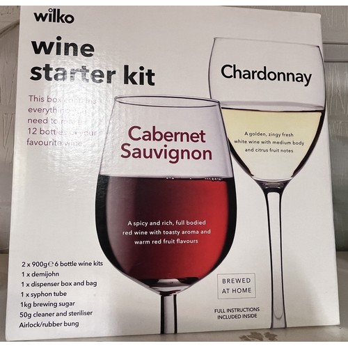 66 - BOXED WINE STARTER KIT (NEW) & EZ PULL WINE SET