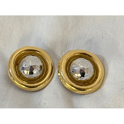 252 - 18ct GOLD EARRINGS (9.2GMS RESERVED AT £250)