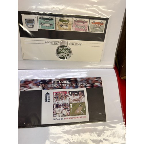 149 - FOLDER OF FIRST DAY COVERS(MINT/UNUSED)