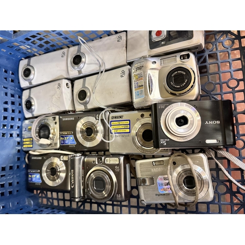 333 - 13 DIGITAL CAMERAS(A/F)