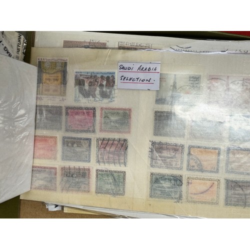 185 - COLLECTION OF WORLD WIDE STAMPS