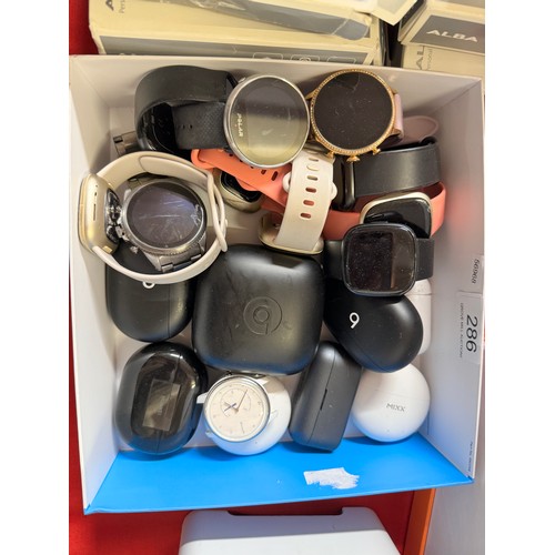 286 - TRAY OF SMART WATCHES & EARBUDS INCL WITHINGS & HUAWEI