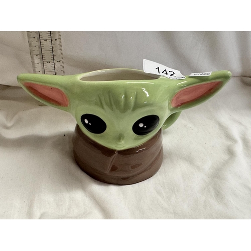 142 - STAR WARS 'YODA' MUG