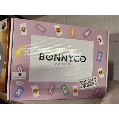 96 - BOXED BONNY CO PINK LIGHTBOX (NEW)