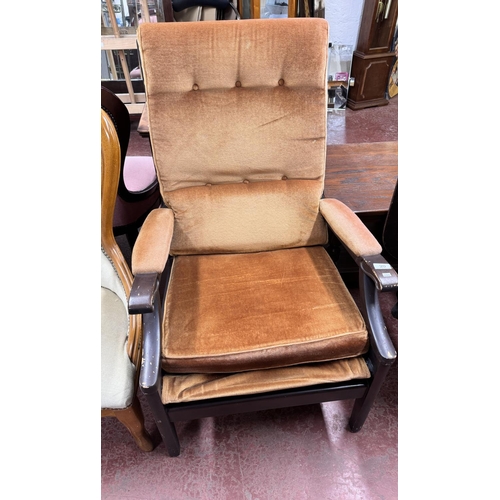 20 - VINTAGE EASY CHAIR