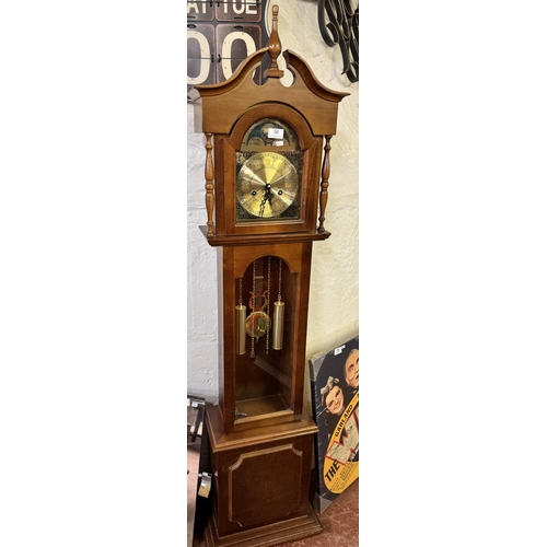 36 - 31 DAY GRANDMOTHER CLOCK(WITH KEY - GWO)