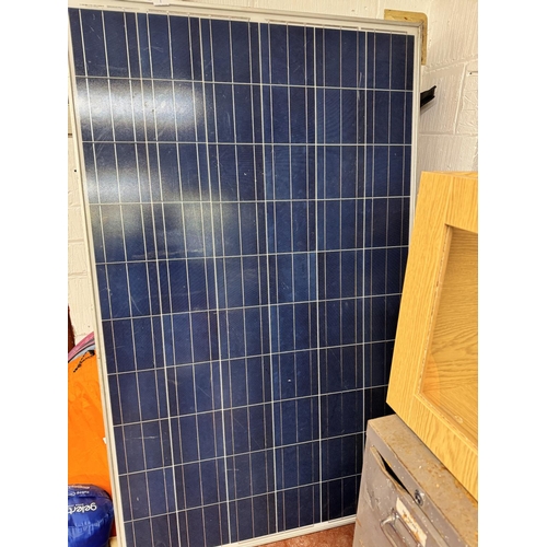 1 - LARGE CARAVAN SOLAR PANEL(GWO)