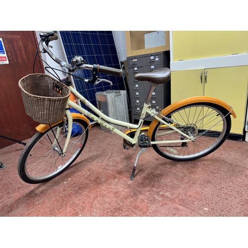 16 - VINTAGE STYLE DAWES 'LIL' DUCHESS' BICYCLE WITH BASKET(RESERVED AT £25)