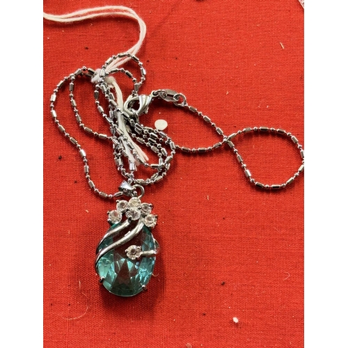 241 - CRYSTAL PENDANT & CHAIN