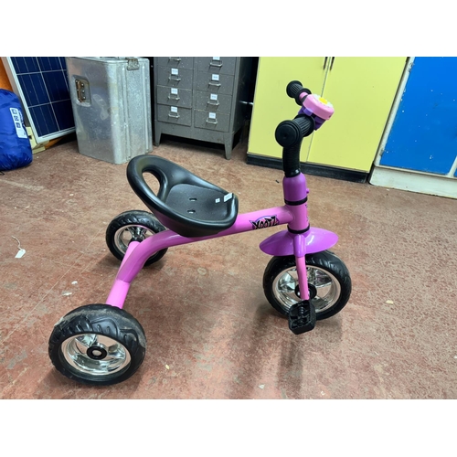 9 - CHILD'S TRIKE