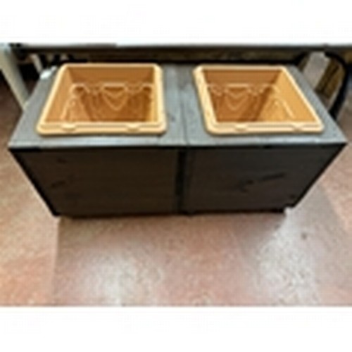 10 - 2 GARDEN PLANTERS(RESERVED AT £15)