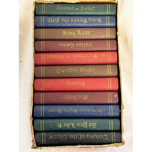 187 - SET OF 11 SHAKESPEARE MIDGET CLASSICS