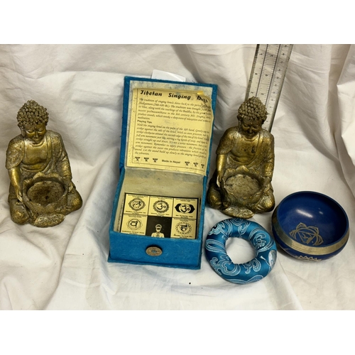 189 - PAIR OF BUDDHA 'TEA LIGHT' HOLDERS & BOXED TIBETAN SINGING BOWL