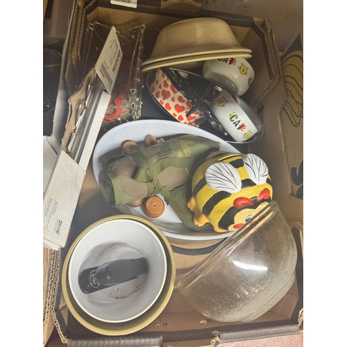 99 - BOX OF MIXED ITEMS