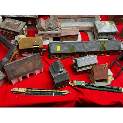 211 - LARGE COLLECTION OF MODEL RAILWAY BUILDINGS