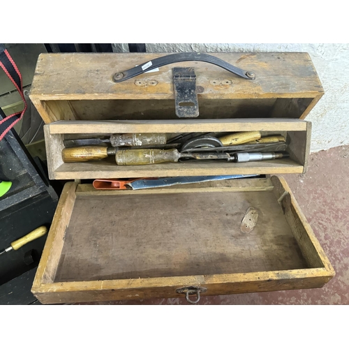 62 - JOINER'S TOOL BOX & TOOLS