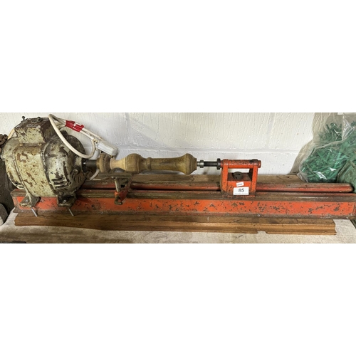 85 - 240v WOOD TURNING LATHE(RESERVED AT £20)