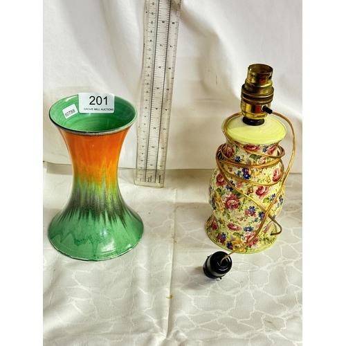 VINTAGE SHELLEY VASE & A CHINTZ TABLE LAMP