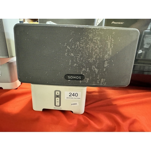 240 - BLACK SONOS PLAY 3 & BRIDGE(POWERS ON - A/F)