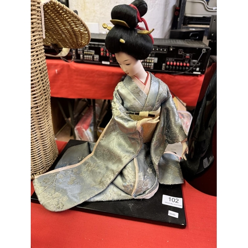 102 - ORIENTAL GEISHA GIRL FIGURINE ON PLINTH (RESERVED AT £10)