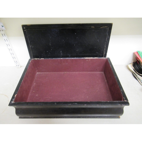 121 - Oriental collectables, viz. an antique box&nbsp; 6