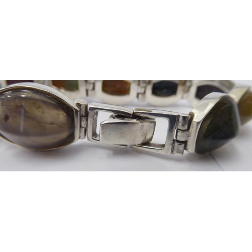 148 - A silver and agate tablet link bracelet&nbsp; stamped 925