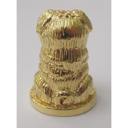 153 - A Sterling silver gilt novelty thimble, a seated pug&nbsp;
