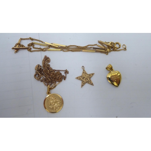 129 - Gold, gold coloured and yellow metal items of personal ornament: to include a fine 9ct gold neckchai... 