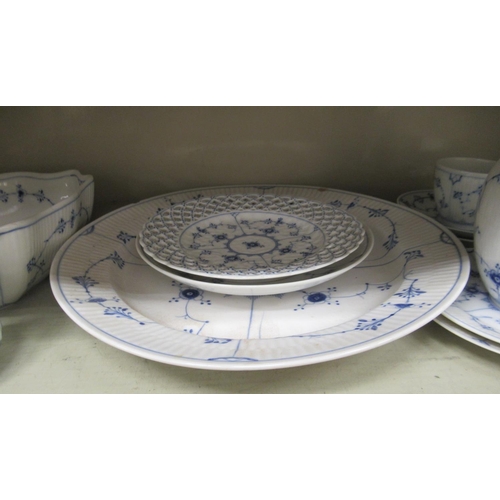 89 - Royal Copenhagen table porcelain, decorated in the traditional blue and white floral pattern  compri... 